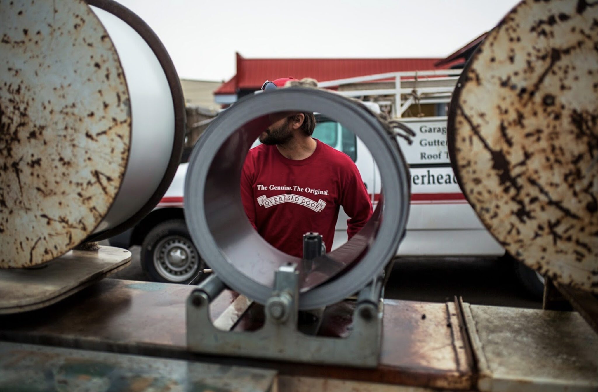 Custom seamless gutters on residential home in Roseburg Oregon